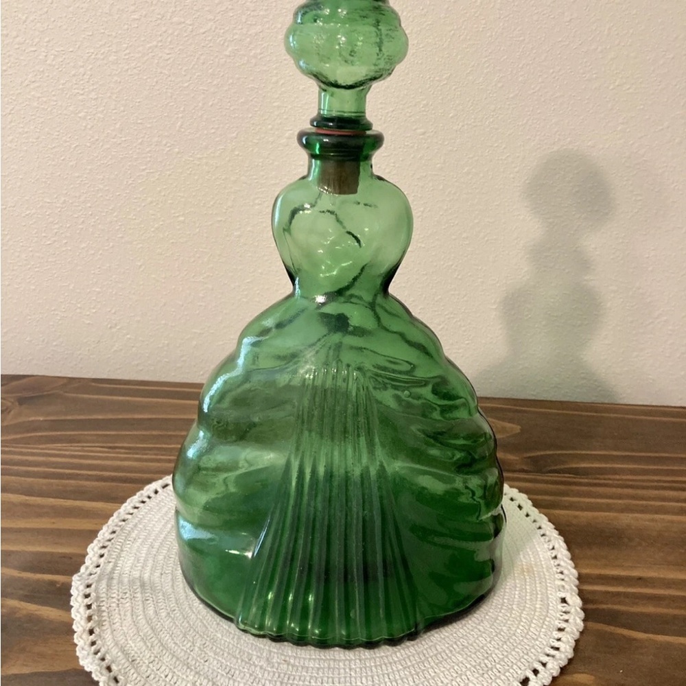 Vintage Empoli Emerald Green Victorian Lady Decanter Made in Italy 11 1/2” - Picture 5 of 11